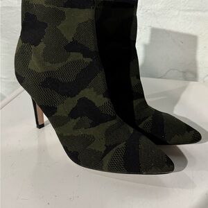 Camo heel boots
